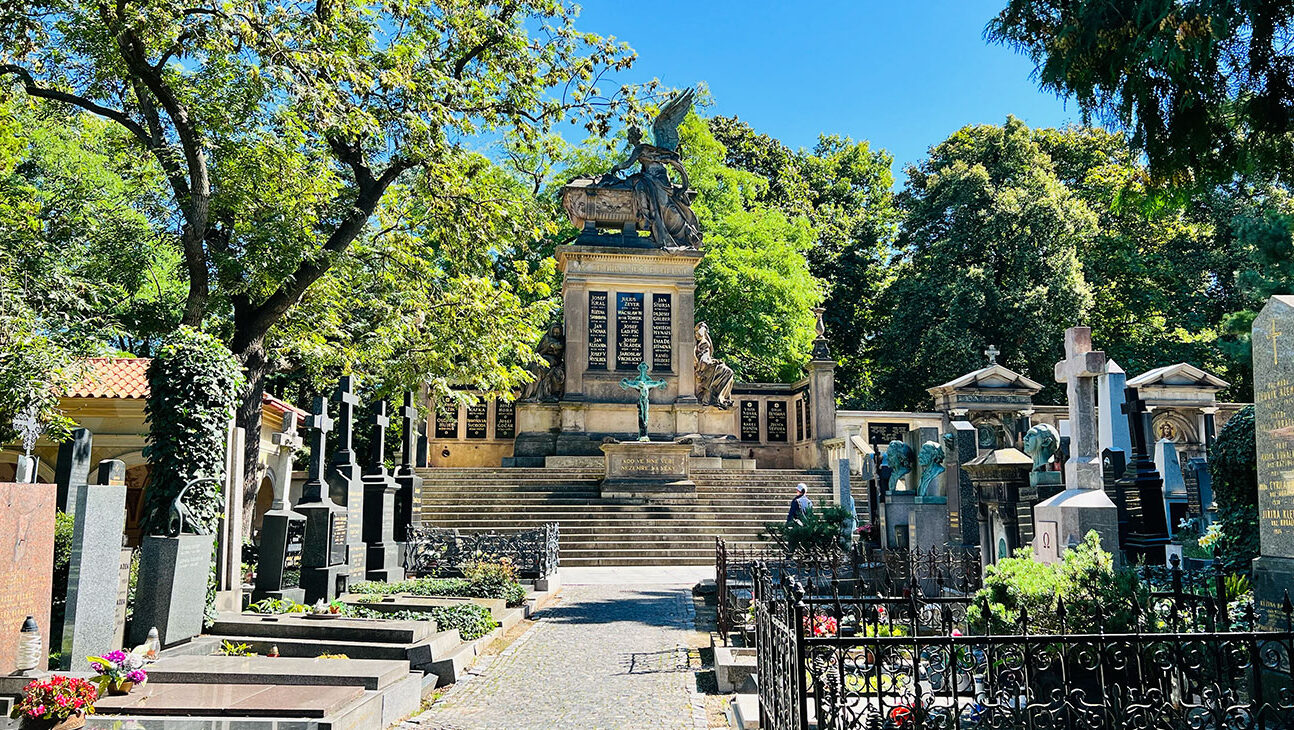 Slavín – Friedhof bedeutender Persönlichkeiten auf dem Vyšehrad