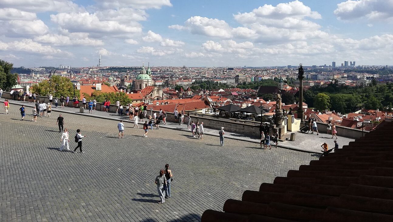 Stadtblick vor der Burg – Blick auf die Kleinseite Stadtblick vor der Burg – Blick auf die Kleinseite