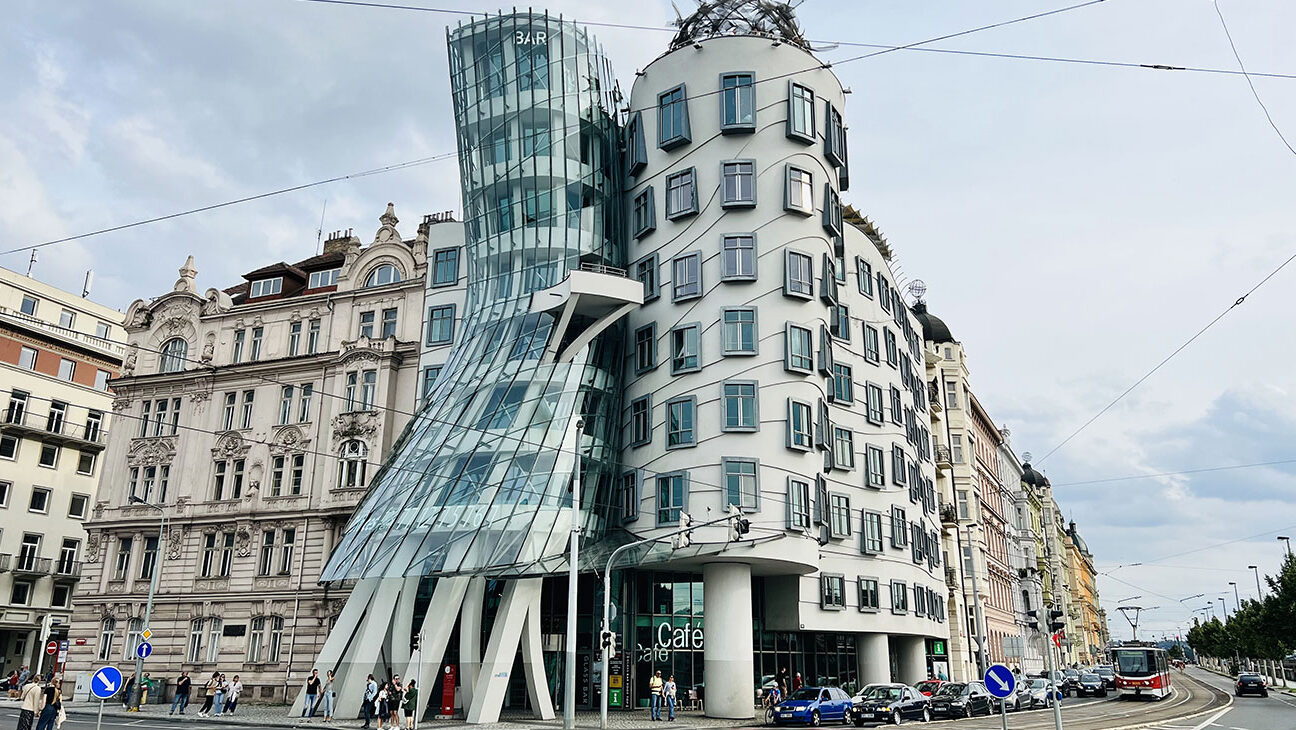 tanzendes-haus-02-1300x730 Tanzendes Haus