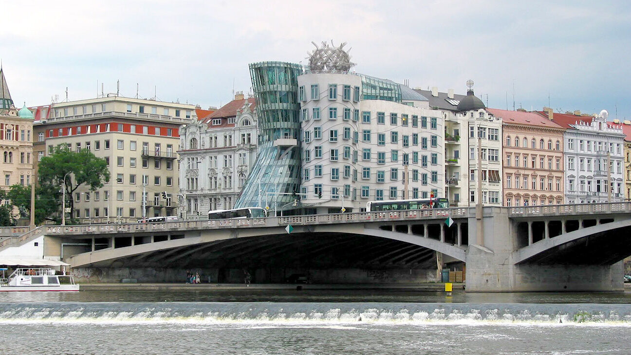 tanzendes-haus-04-1300x730 Tanzendes Haus